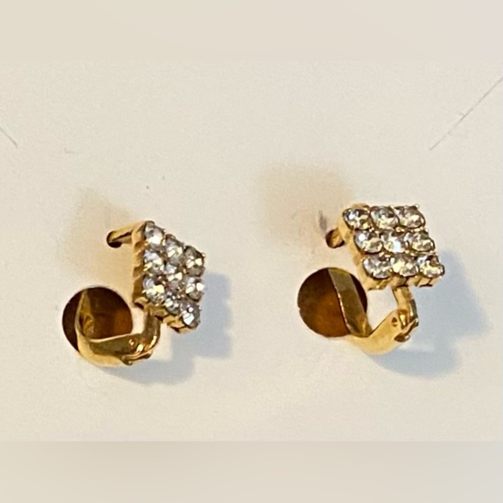 NEW Gold earrings